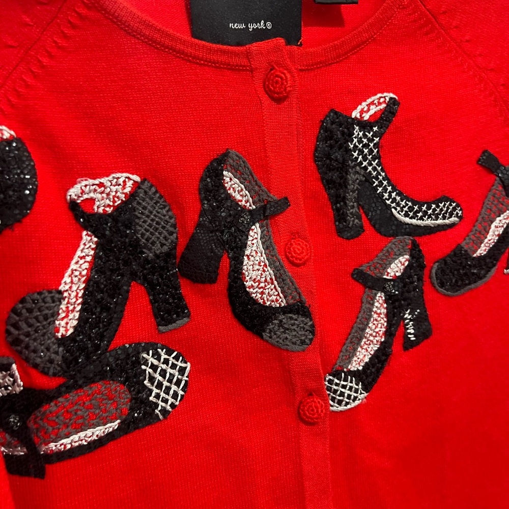 Michael Simon Vibrant Red Knit with Appliqué - Picture 6 of 9